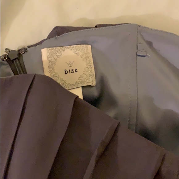 Dress - Picture 4 of 5